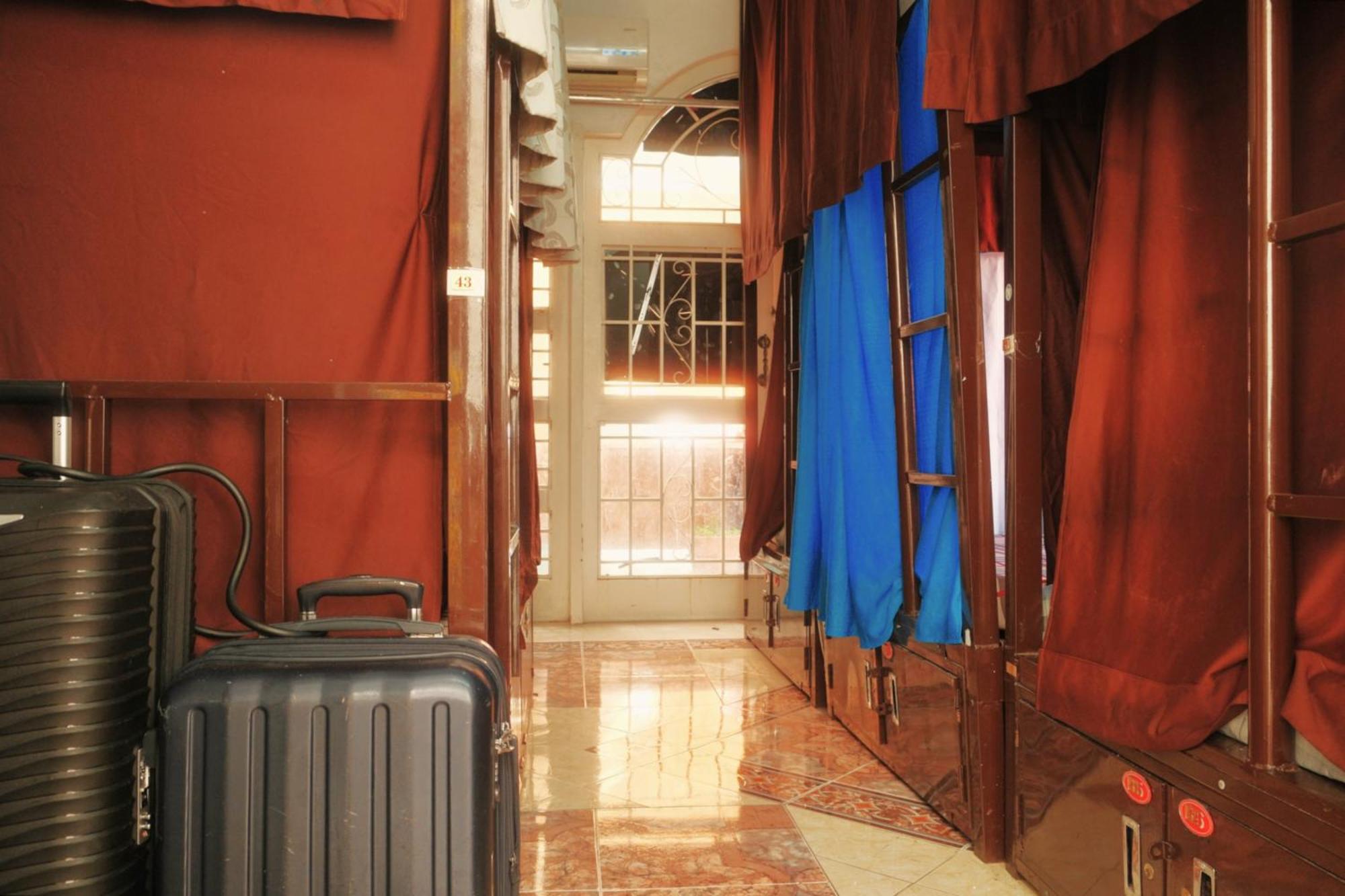 Sakura Hostel Saigon Хошимин Екстериор снимка